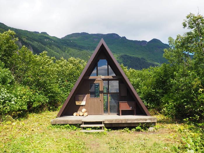 TWIN LAKES CABIN (AK)