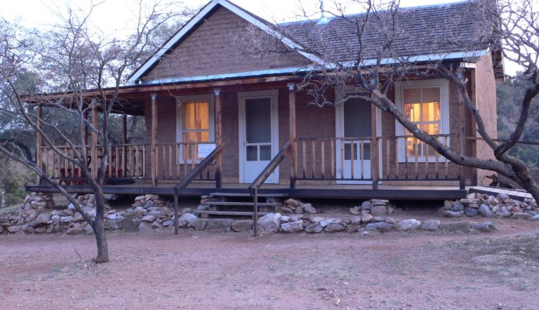 KENTUCKY CAMP CABIN AND HEADQUARTERS BUILDING